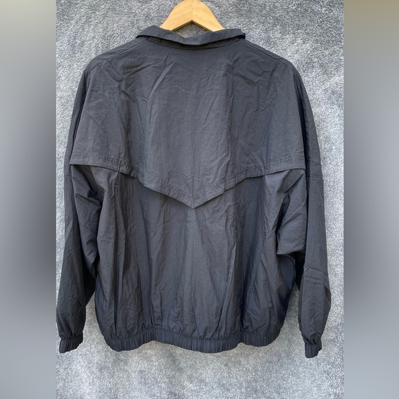 Nike Sportswear Women’s Essential Windrunner Full Zip Jacket - Picture 5 of 9